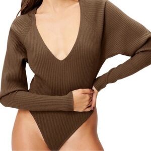 Good American Deep V-Neck Ribbed Bodysuit in Brown